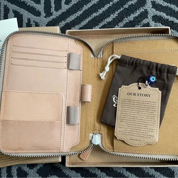 Lot of 2 Galen leather undyed zip covers - Picture 2 of 6